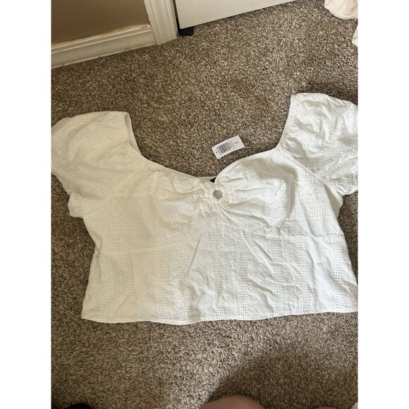 Torrid Eyelet Off Shoulder Crop Top 4X White Smocked Keyhole NEW Boho Cottage - Picture 7 of 13
